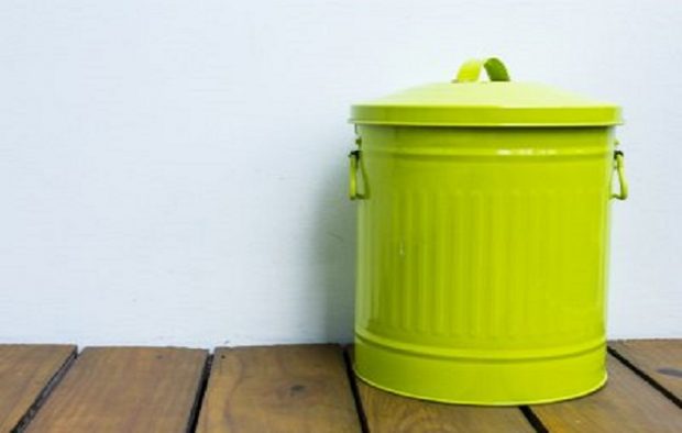 4 Steps to a Stink Free Bin – Removing Stubborn Trash Smells